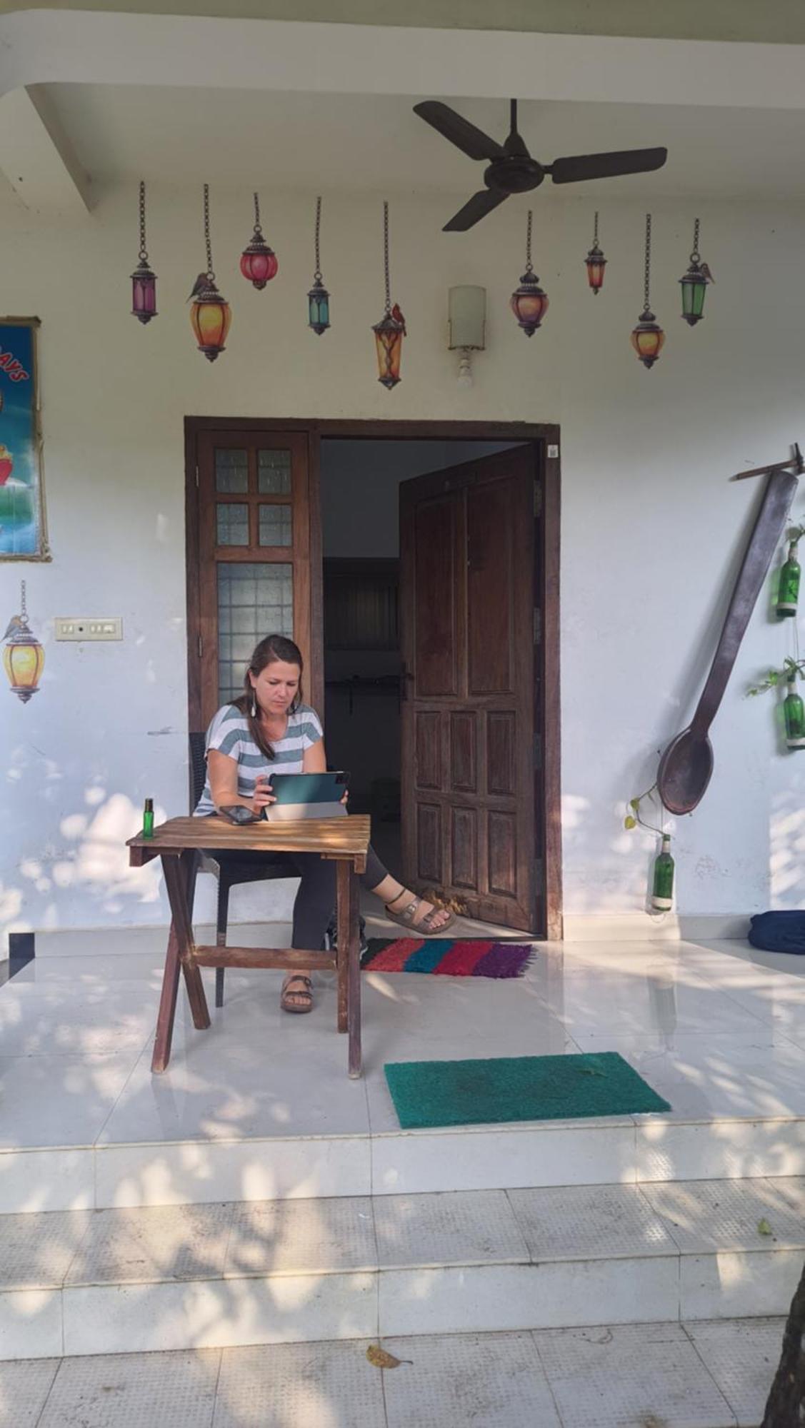 Abru'S Holidays International Travelers Alappuzha Ngoại thất bức ảnh