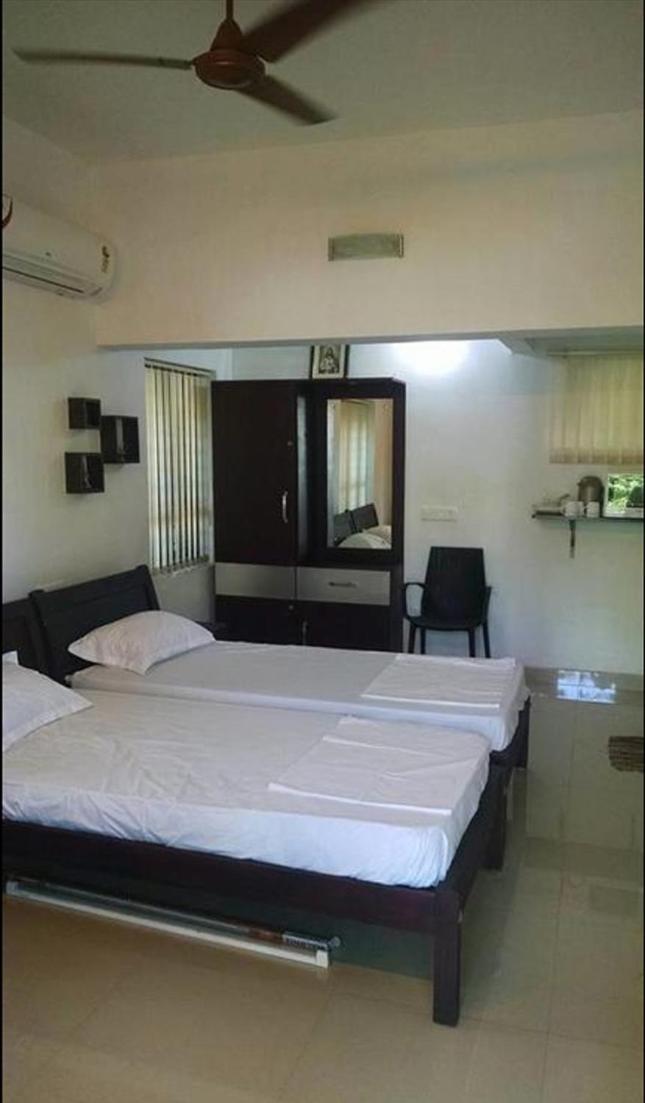 Abru'S Holidays International Travelers Alappuzha Ngoại thất bức ảnh