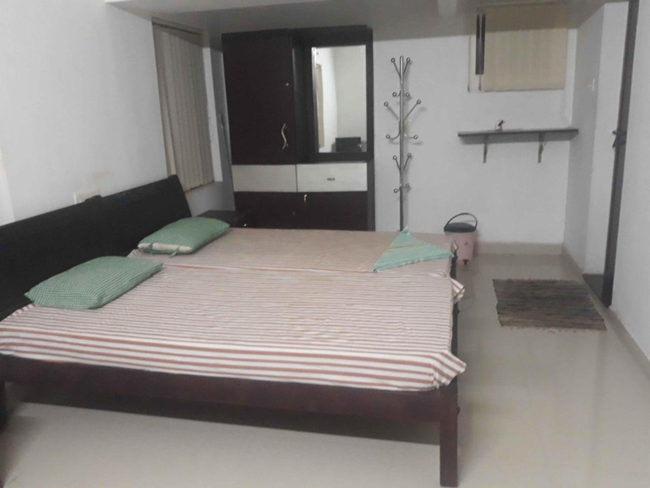 Abru'S Holidays International Travelers Alappuzha Ngoại thất bức ảnh